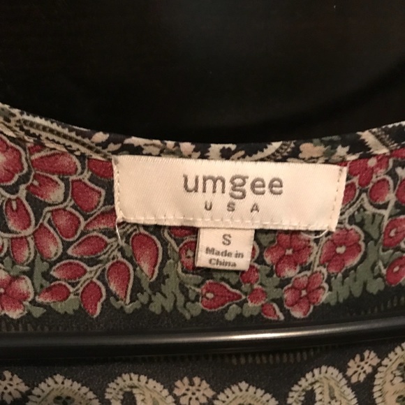 Umgee Blouse - Picture 2 of 2